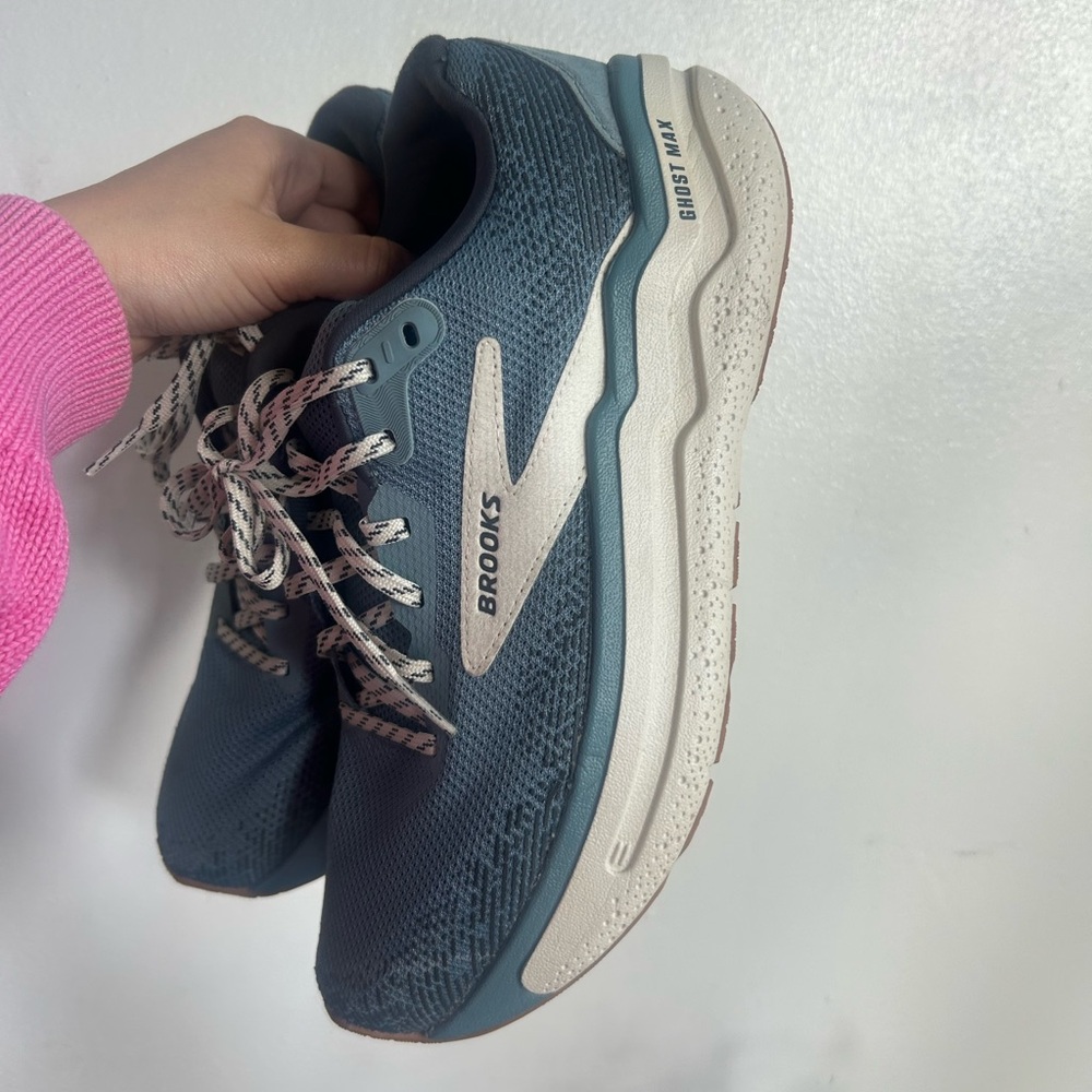 Brooks Women's Ghost Max Running Shoes in Teal and Cream